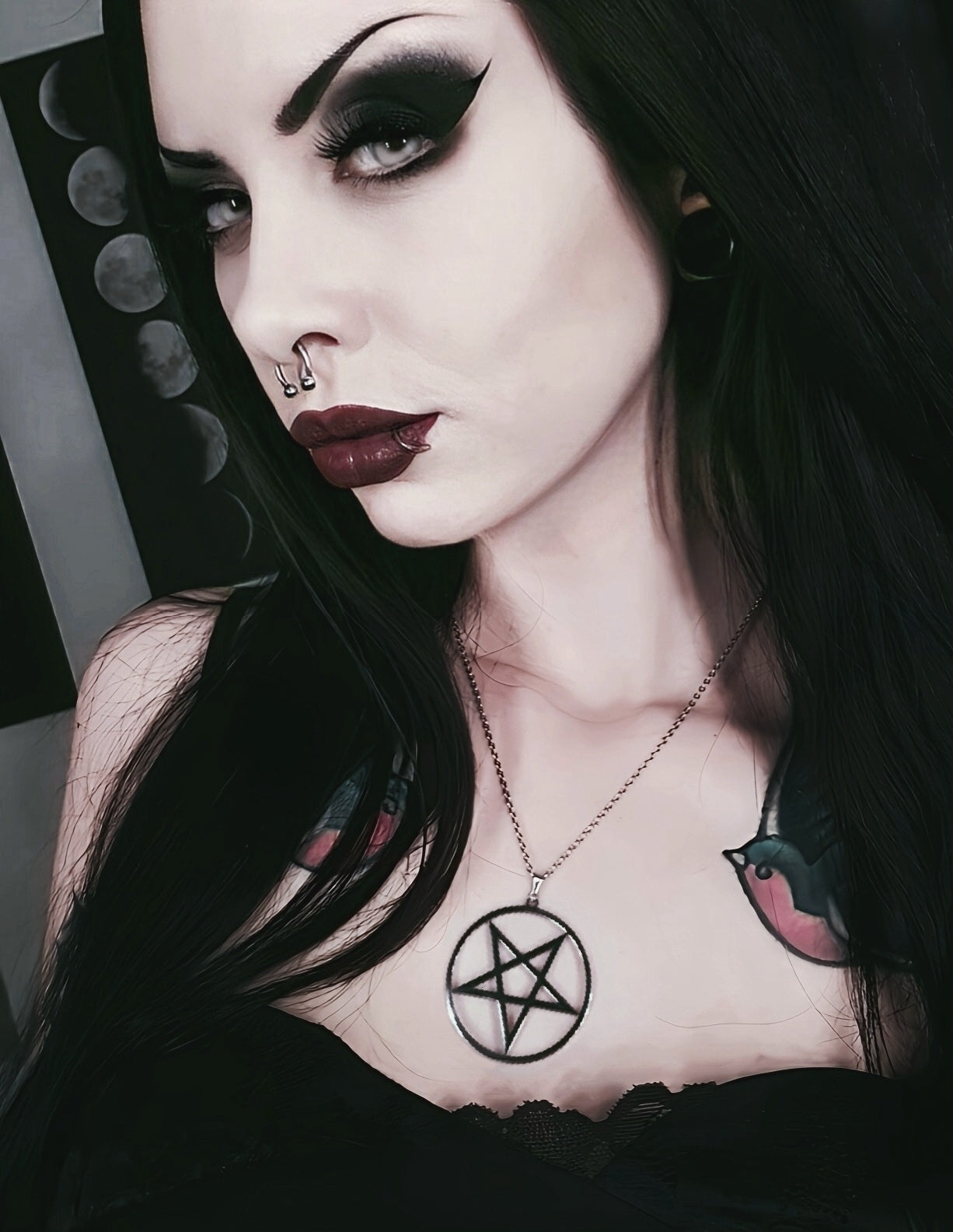 Pentagram, up side down - NECKLACE