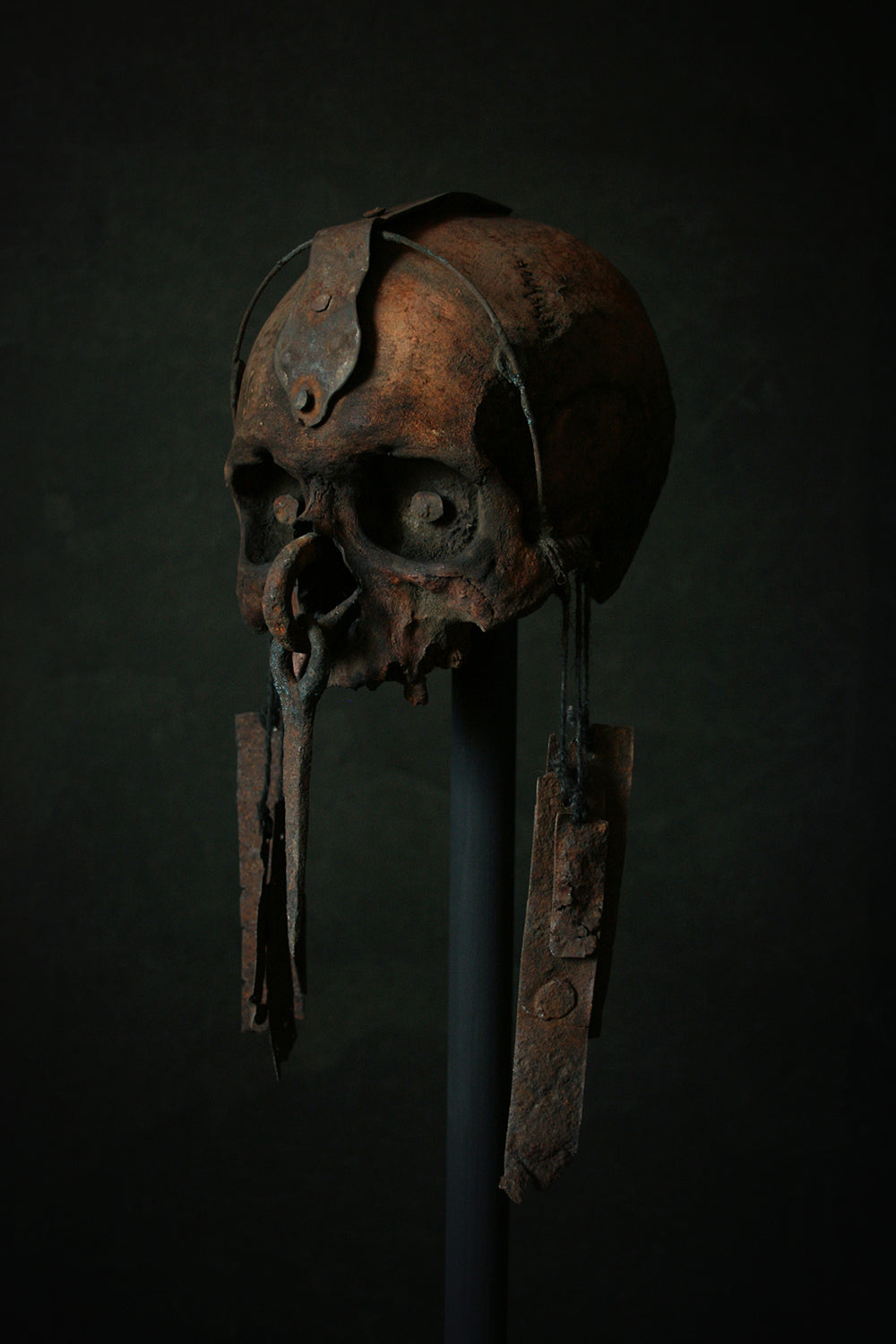 Skull mixed media sculpture "Sacred spirit guardian Rankh-ahrt-tep" - SCULPTURE