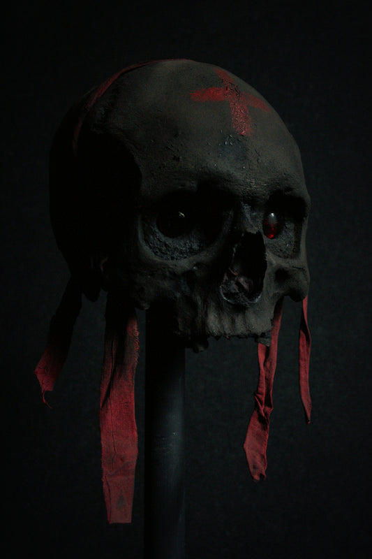 Skull mixed media sculpture "Voodoo spirit Randh, the watcher" - SCULPTURE