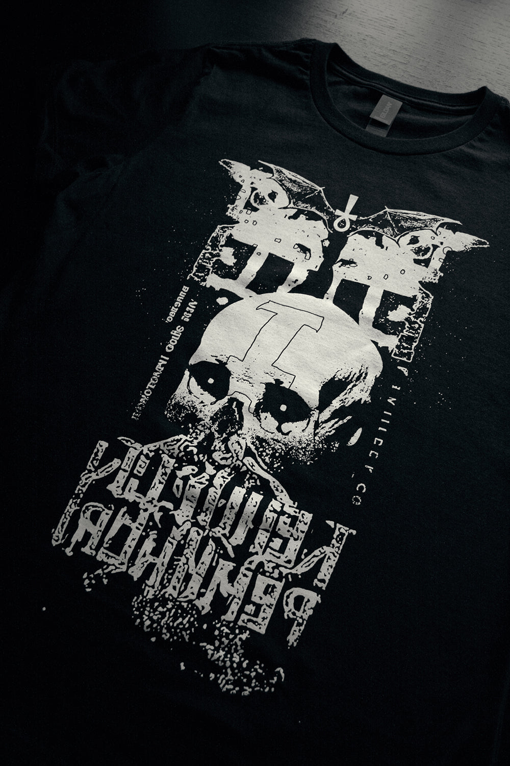 Skull with inverted Ankh - T-shirt female fitted