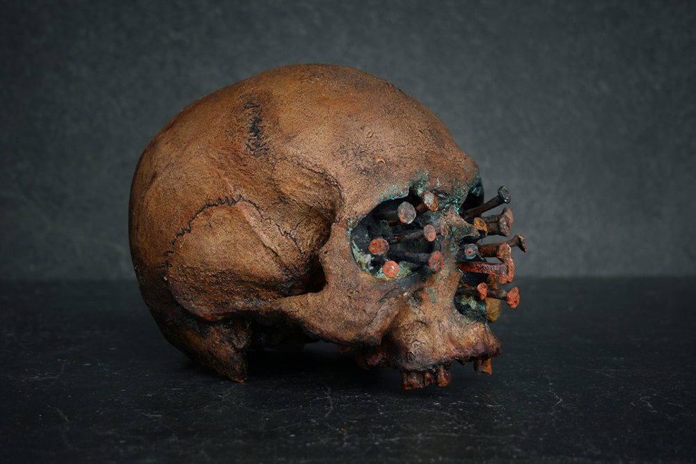 Skull mixed media sculpture "Rust nails green shade" - SCULPTURE