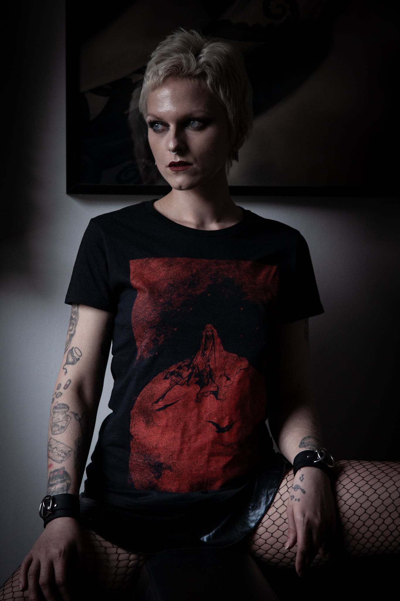 Death and the Raven, RED version, Gustave Doré, Gustave Dore illustration - T-shirt female fitted