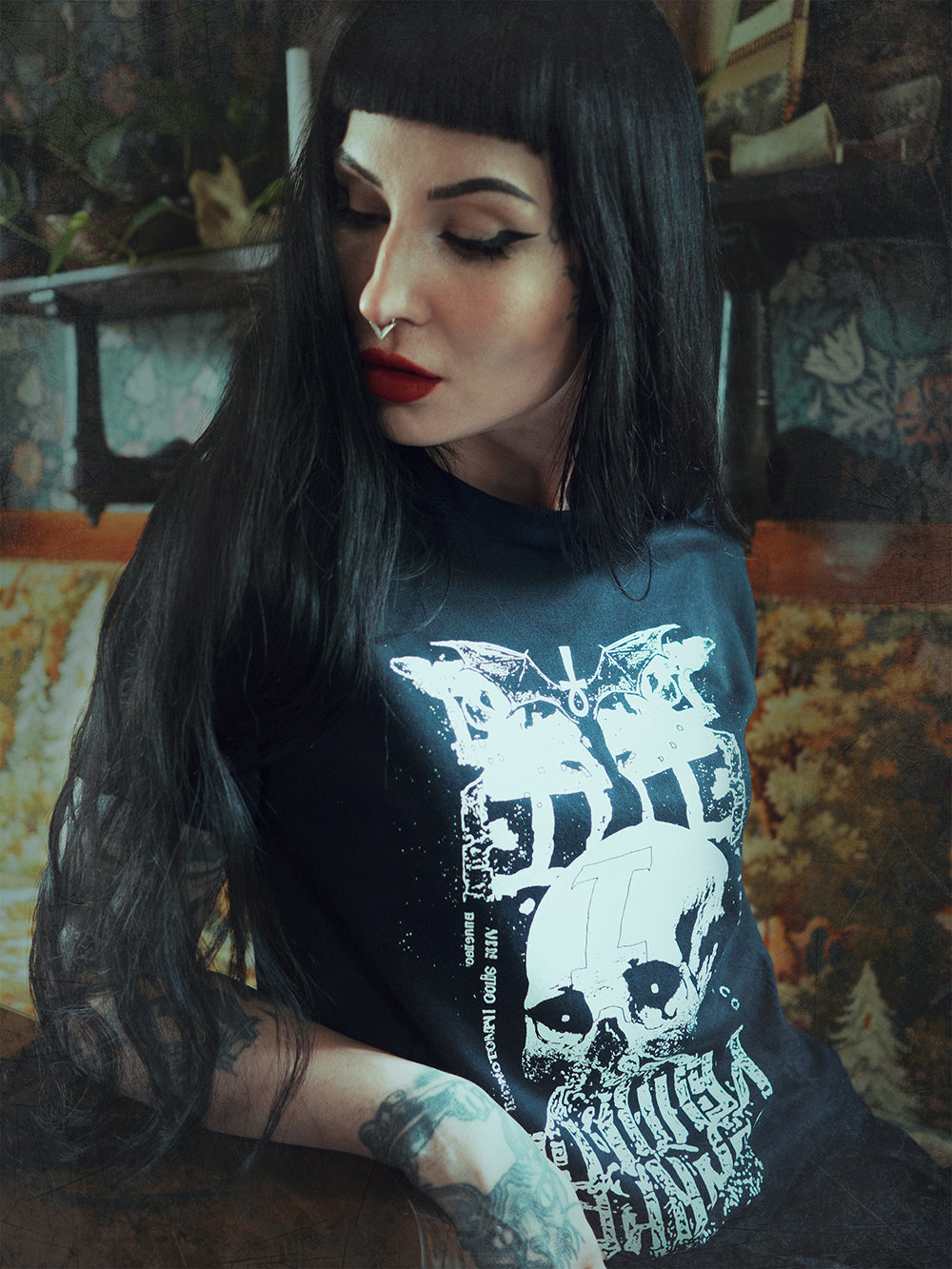 Skull with inverted Ankh - T-shirt
