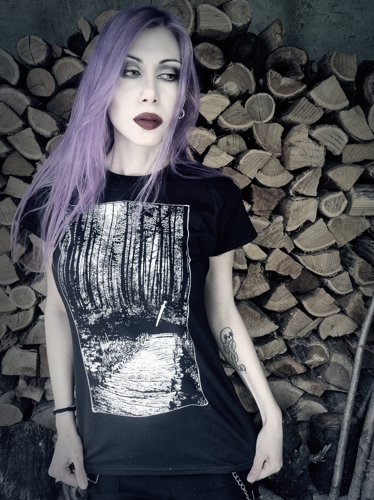 Asatru offerings rune tshirt - T-shirt female fitted