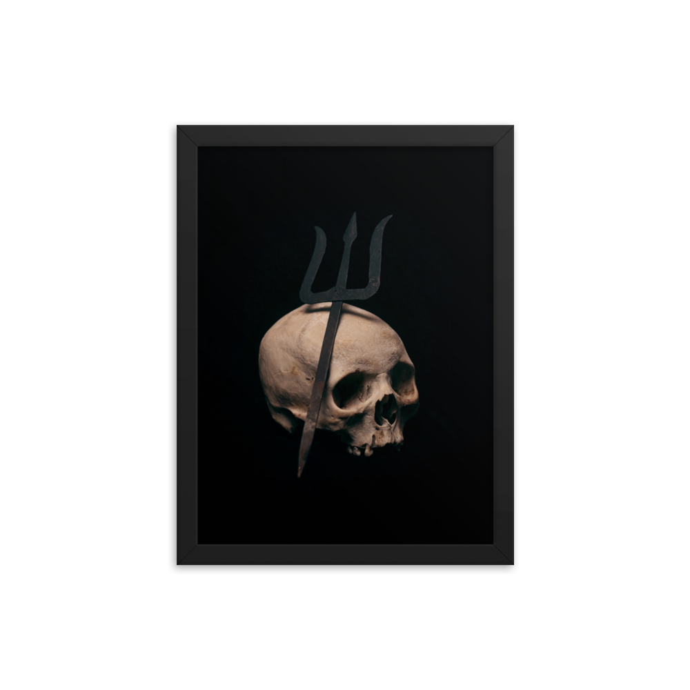 Trident leaning on skull, real human skull photography - Framed poster