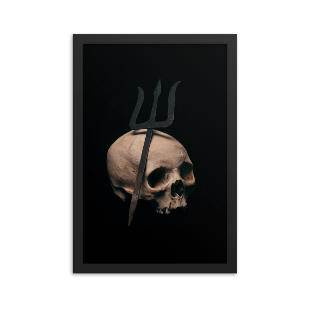 Trident leaning on skull, real human skull photography - Framed poster