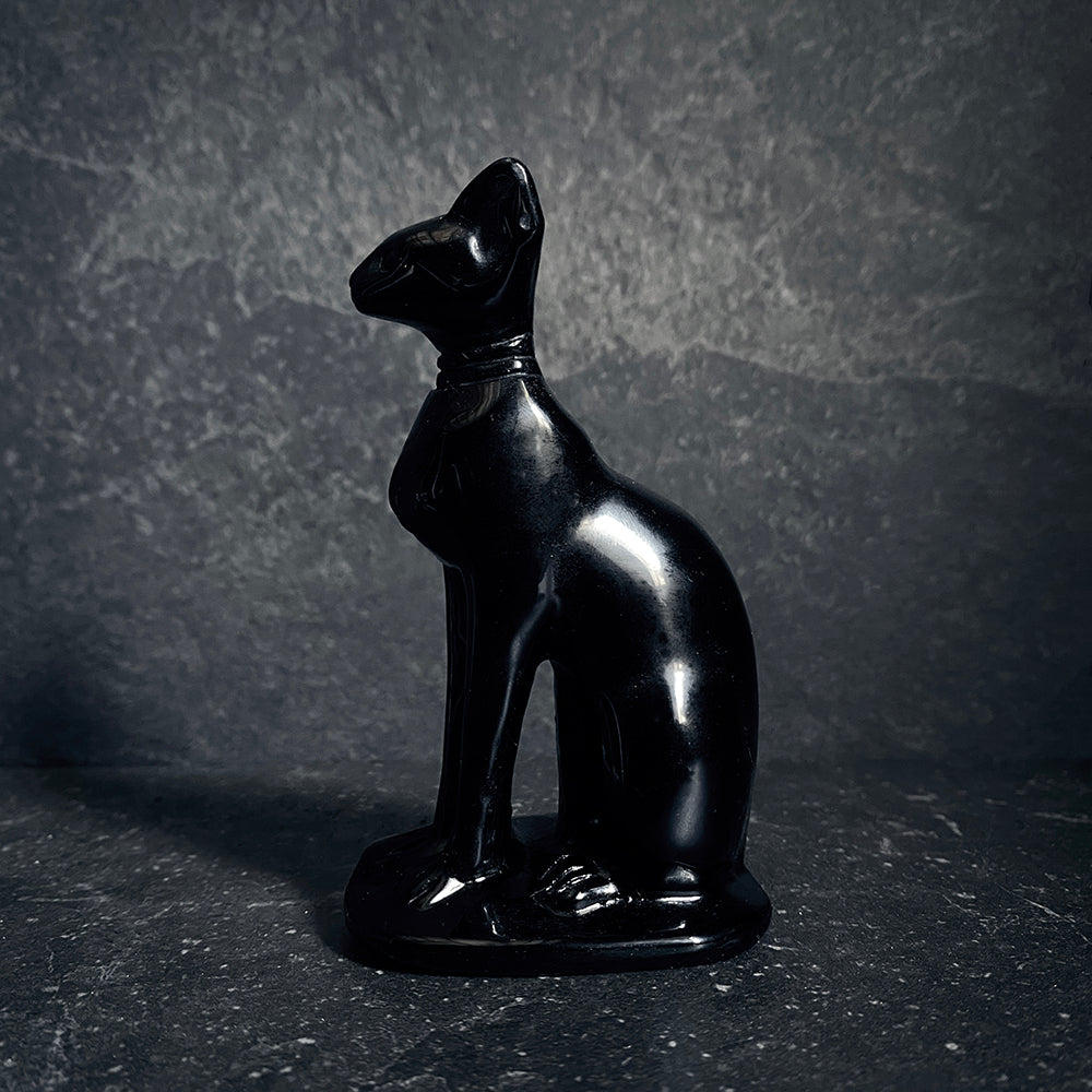 Bastet with necklace, carved black obsidian - RITUAL ITEM