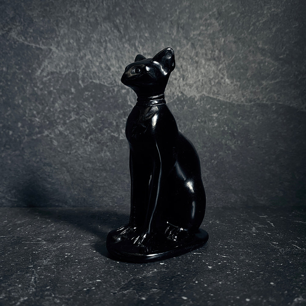 Bastet with necklace, carved black obsidian - RITUAL ITEM