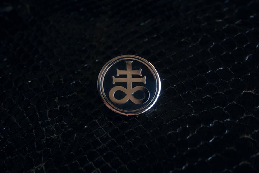 Leviathan Cross, black and silver round version - PIN