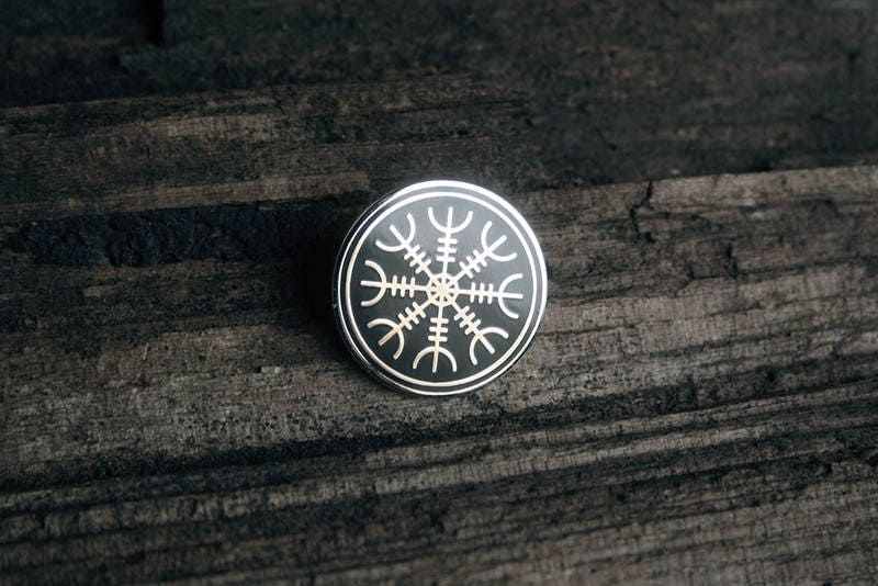 Ægishjálmur, Helm of awe (Aegishjalmr/Aegishjalmur), hard enamel version  - PIN