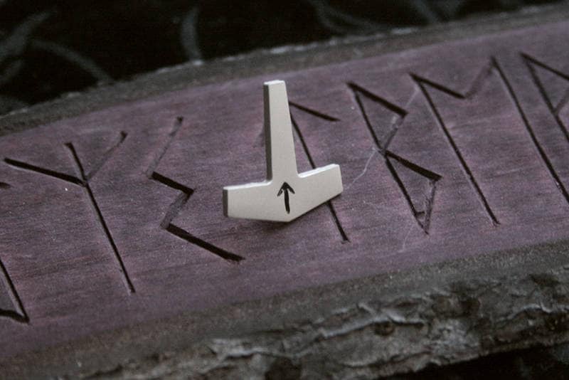 Mjolnir, Thor hammer - PIN