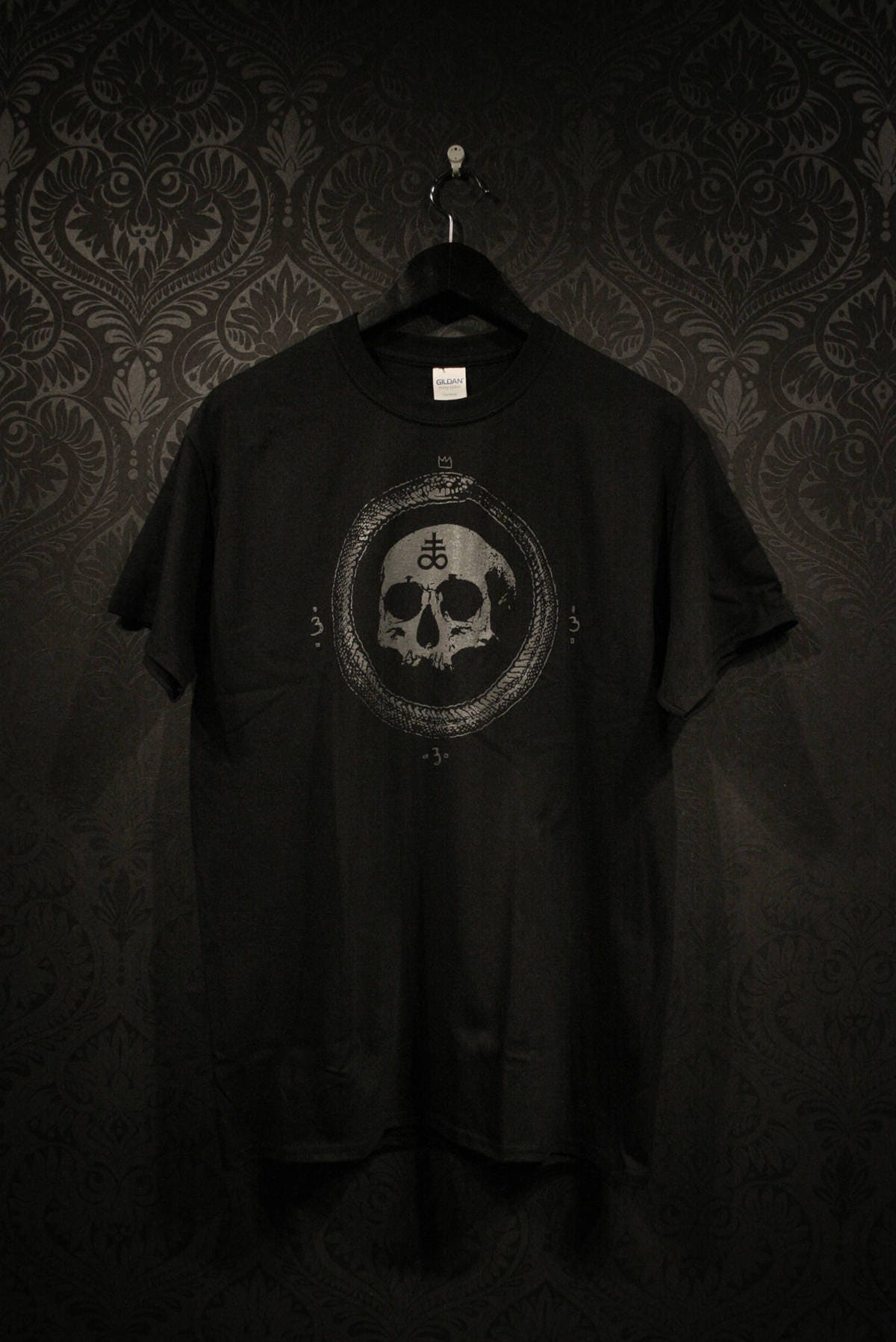 Ouroboros, king snake with Leviathan cross - T-shirt