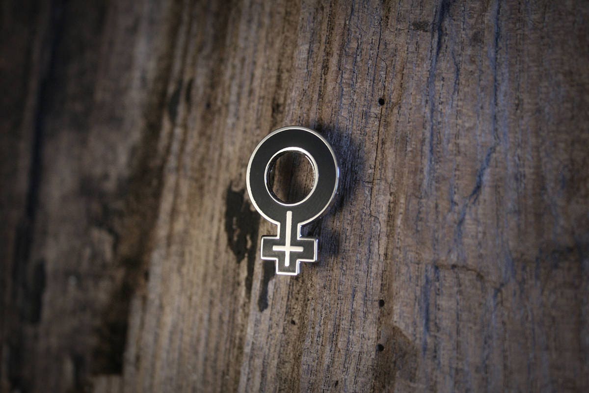 Female symbol with upside down cross - PIN