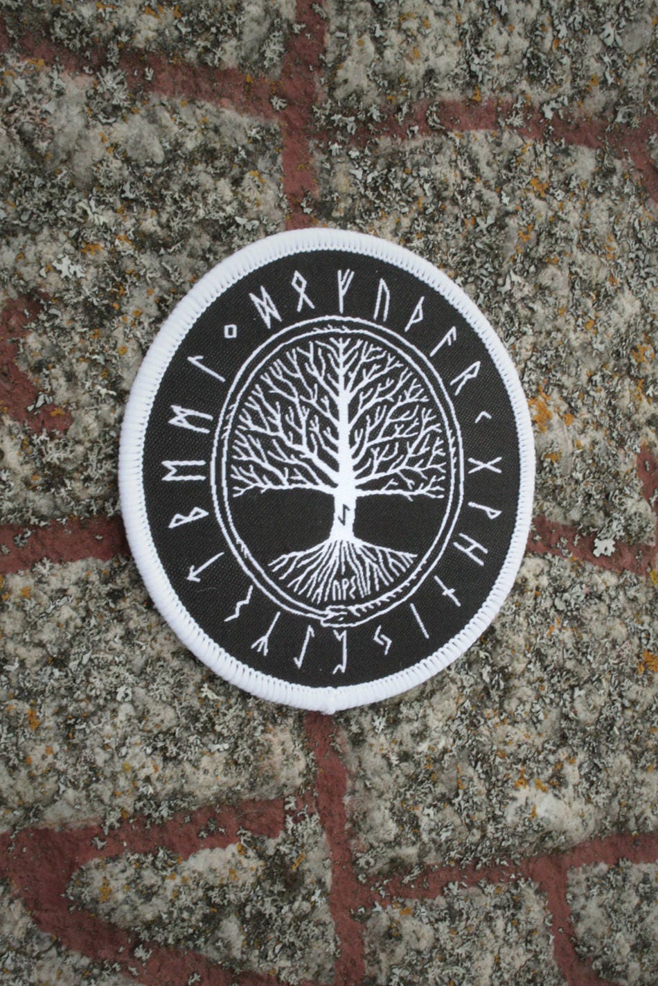 Futhark runes, Yggdrasil - PATCH