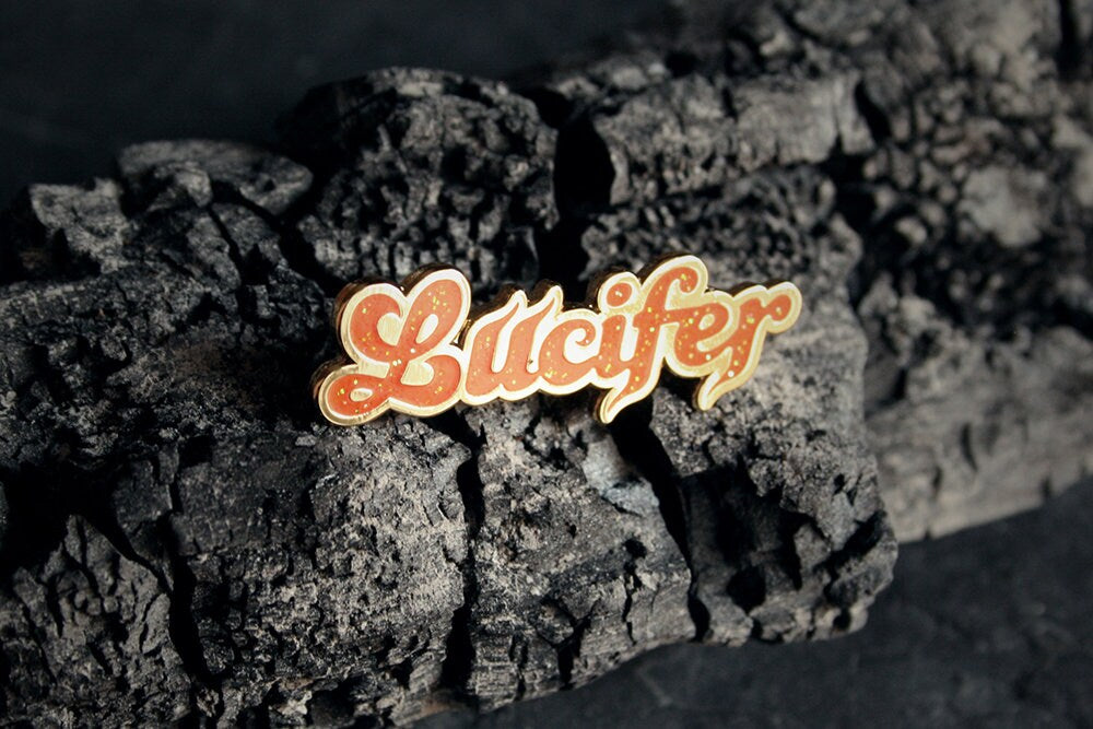 Lucifer gold glamour hippie edition - PIN
