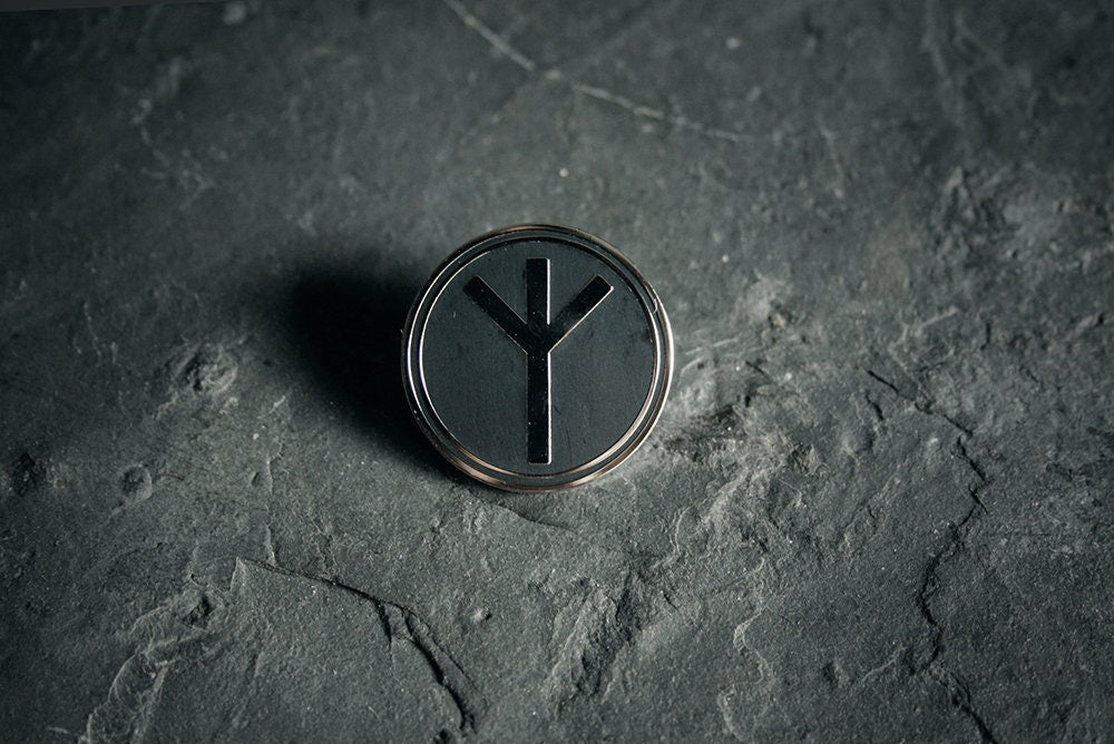 Algiz rune, circular style - PIN