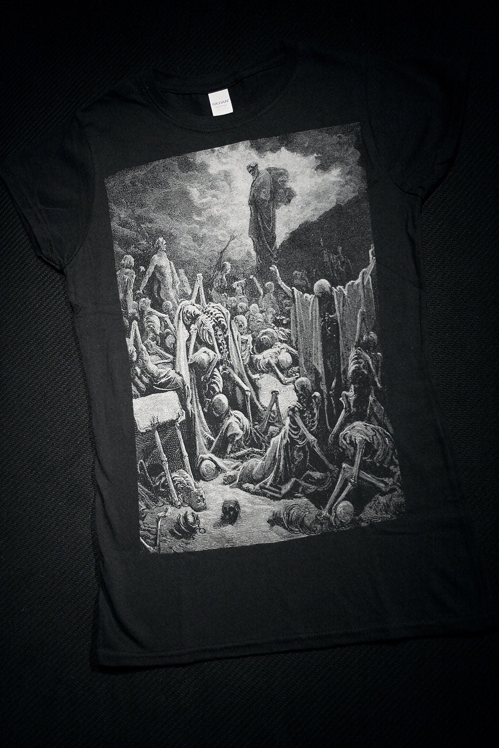 The Vision of the Valley of Dry Bones, valley of the dead, Gustave Dore illustration - T-shirt female fitted