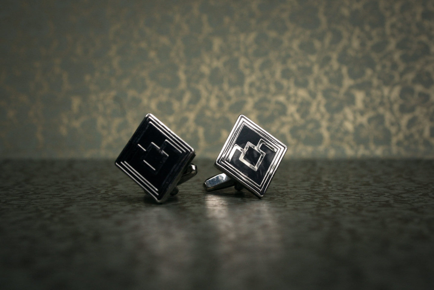 Black lodge, owl cave symbol - Cufflinks