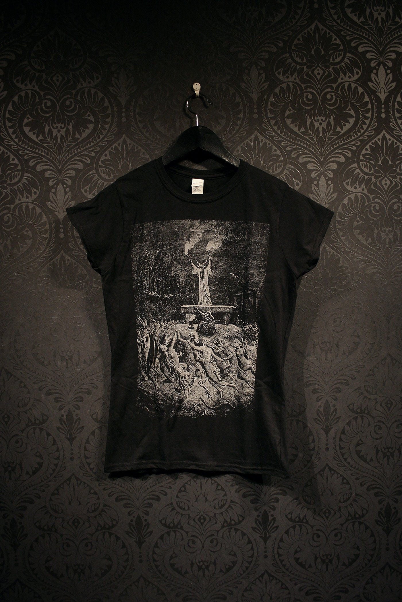 La Danse du Sabbat, The dance of the Sabbath from the book, occult / witchcraft - T-shirt female fitted
