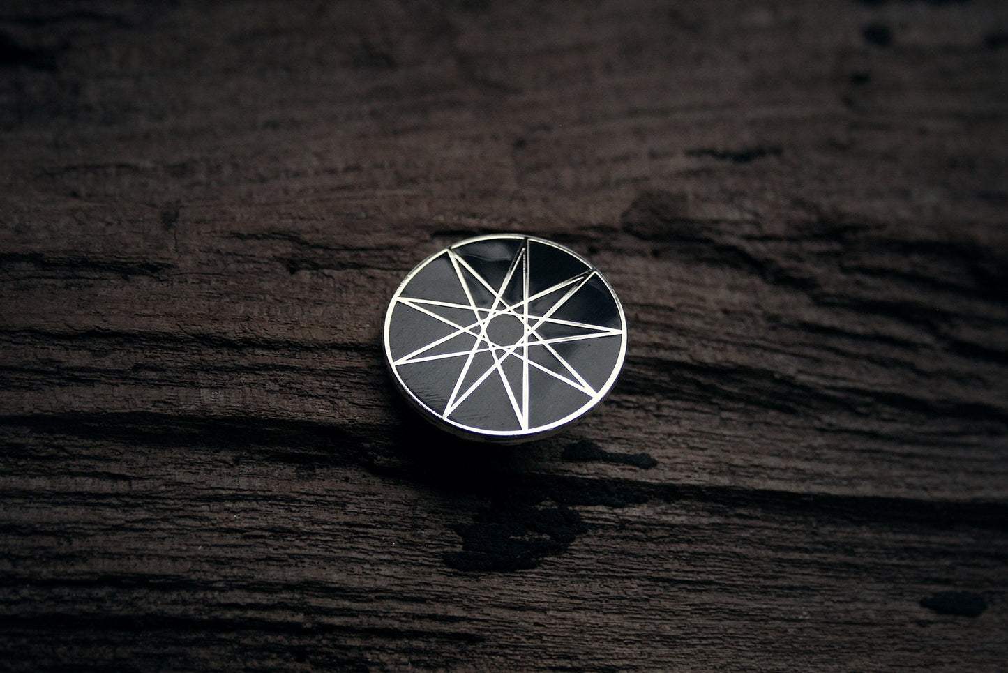 9 pointed star - PIN