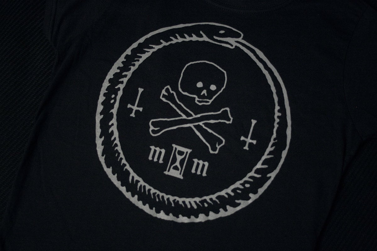 Ouroboros with skull, memento mori - T-shirt