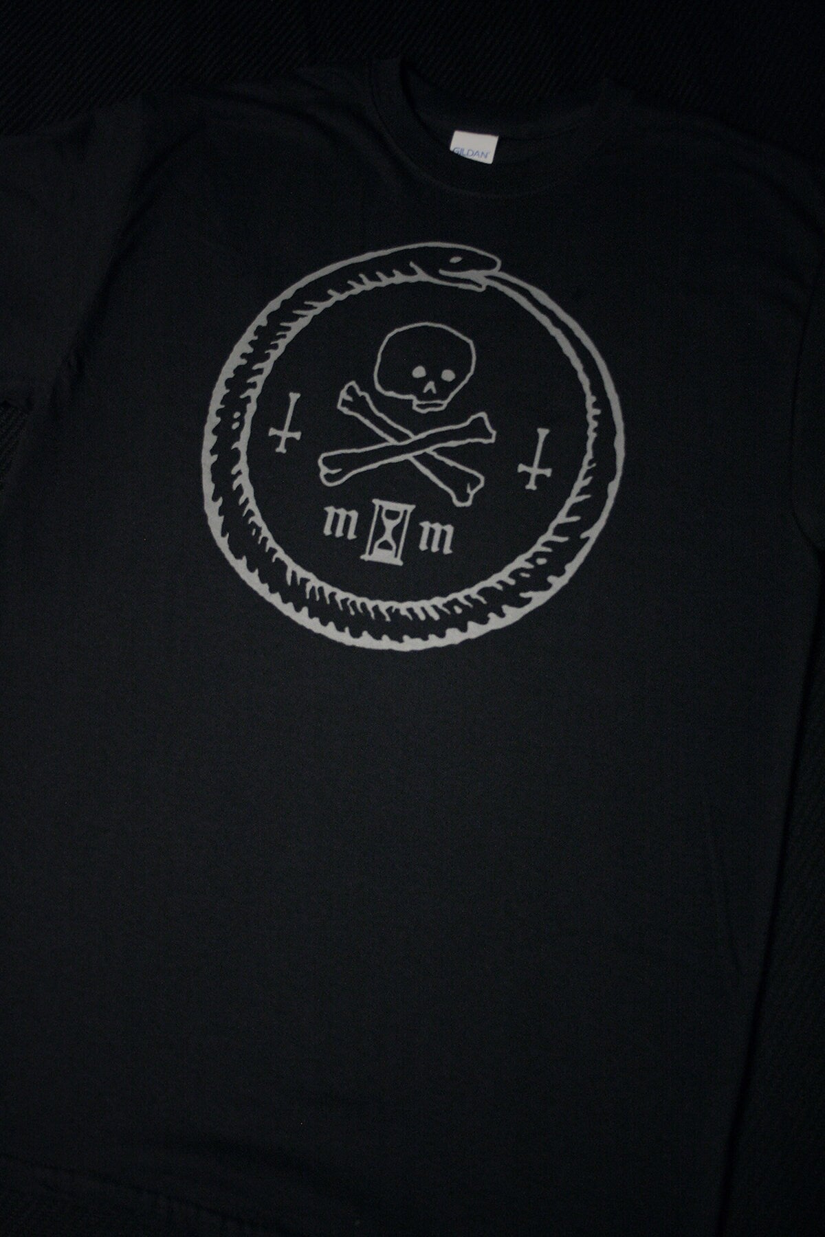 Ouroboros with skull, memento mori - T-shirt