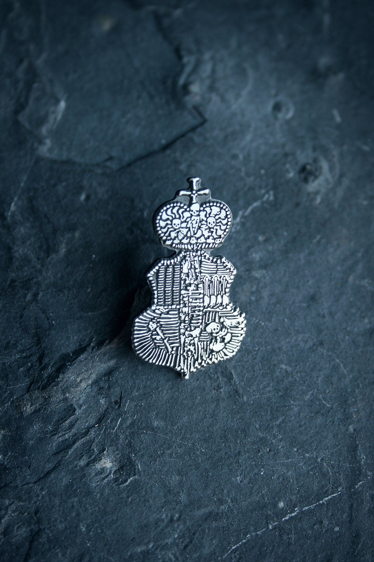 Kutna hora family crest, human bones - PIN