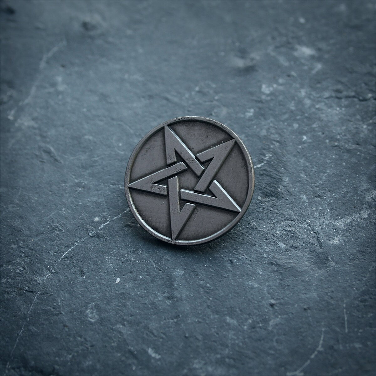 Pentagram, round, antique design - PIN