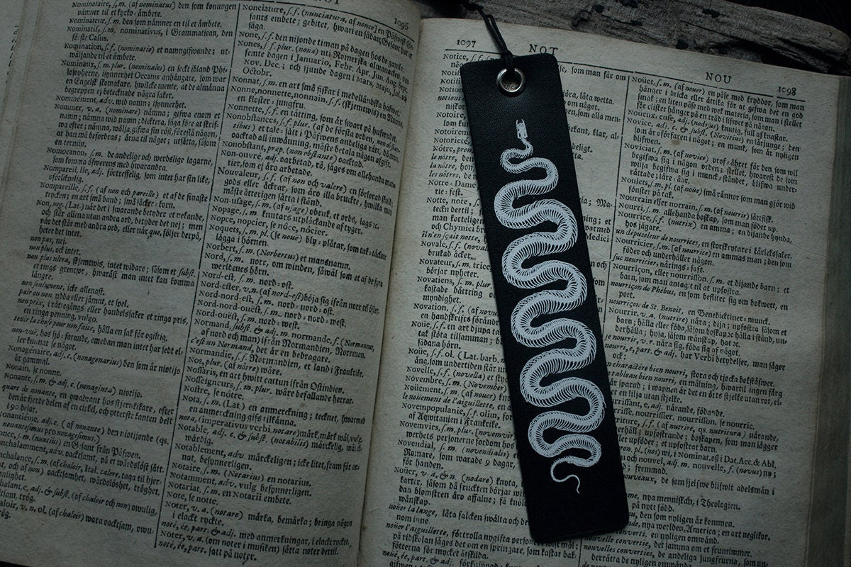 Snake skeleton - Bookmark