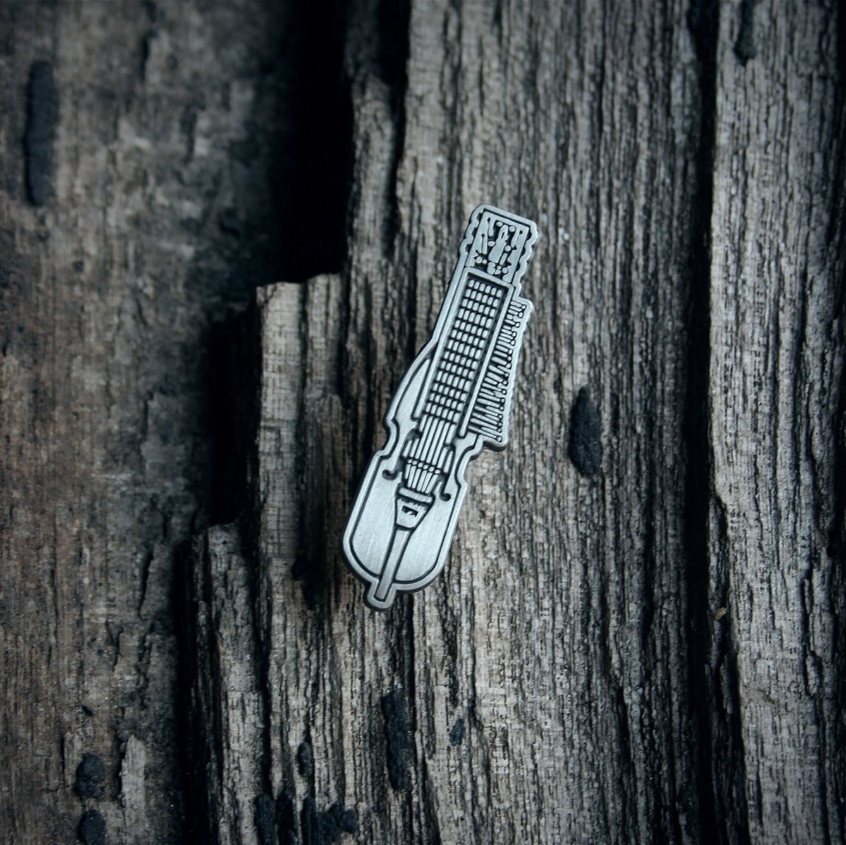 Nyckelharpa, keyed fiddle, chordophone - PIN