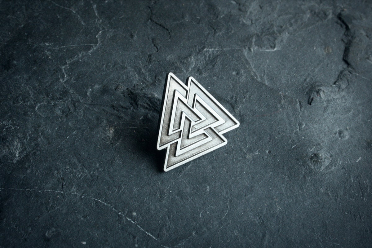 Valknut, thin dark triple version - PIN