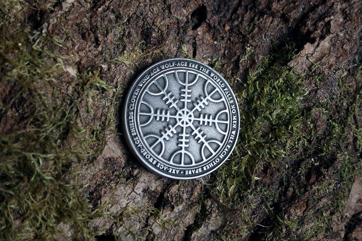 Aegishjalmur, Vegvisir coin - collectible divination flip COIN