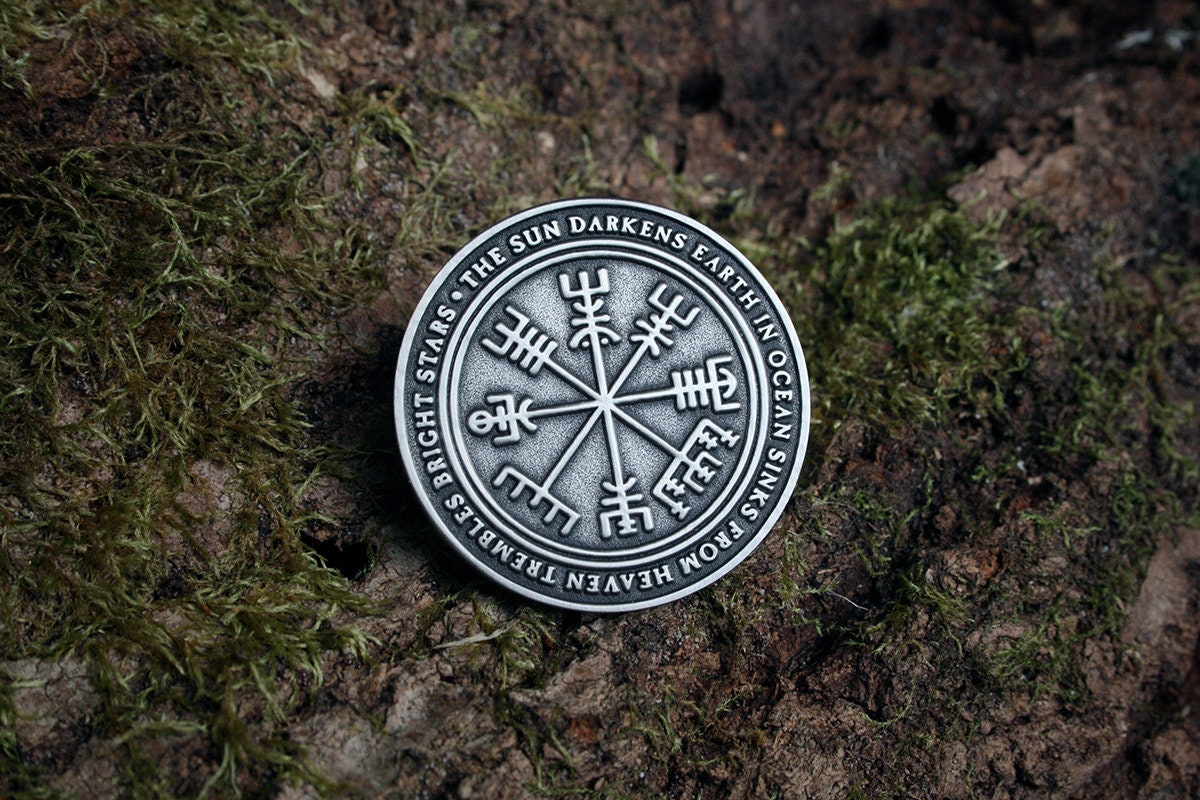 Aegishjalmur, Vegvisir coin - collectible divination flip COIN