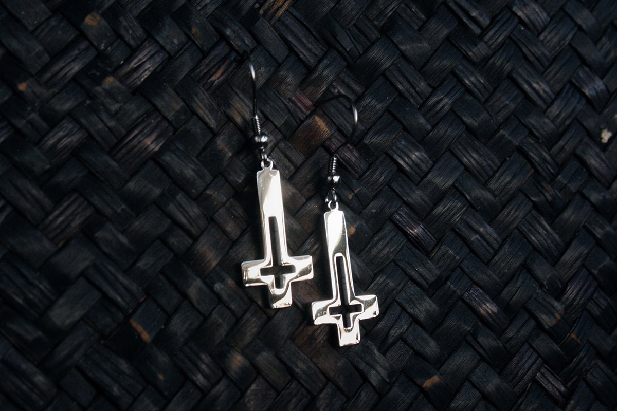 Upside down cross - EARRINGS