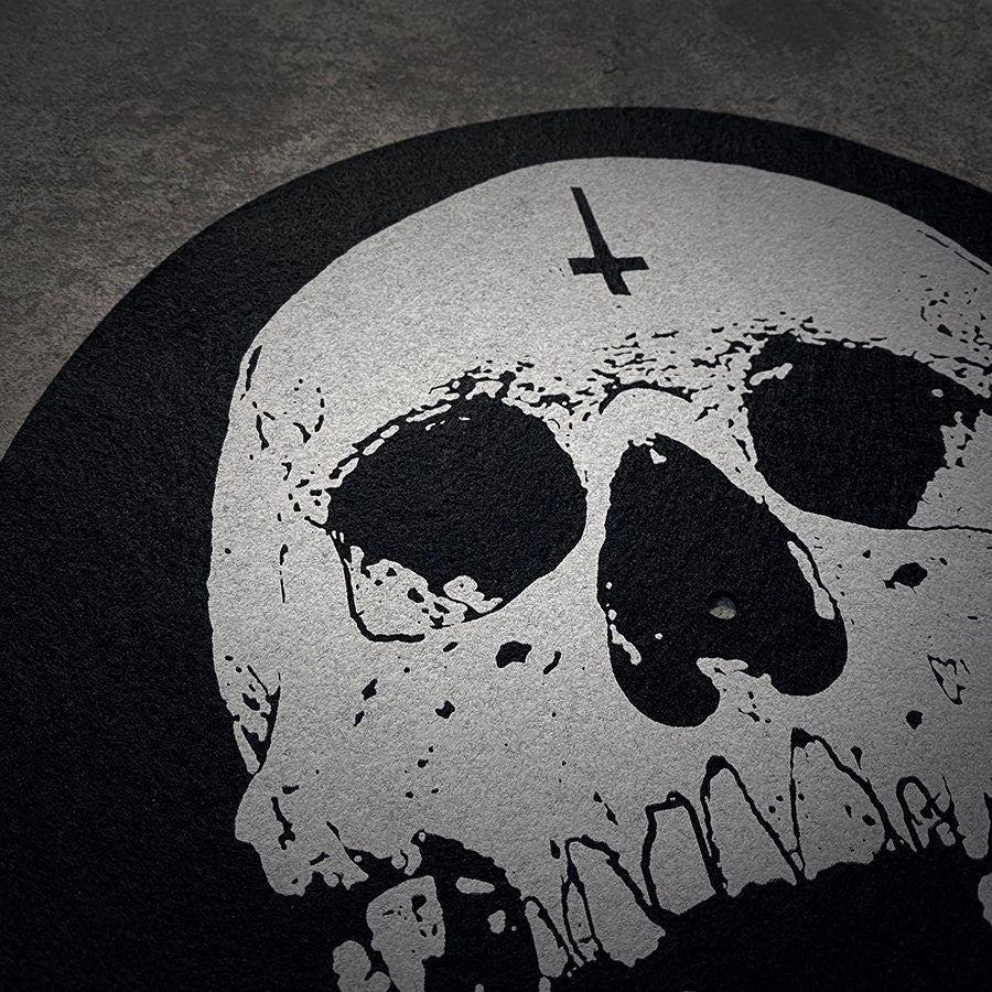 Large skull with upside down cross - TURNTABLE SLIPMAT