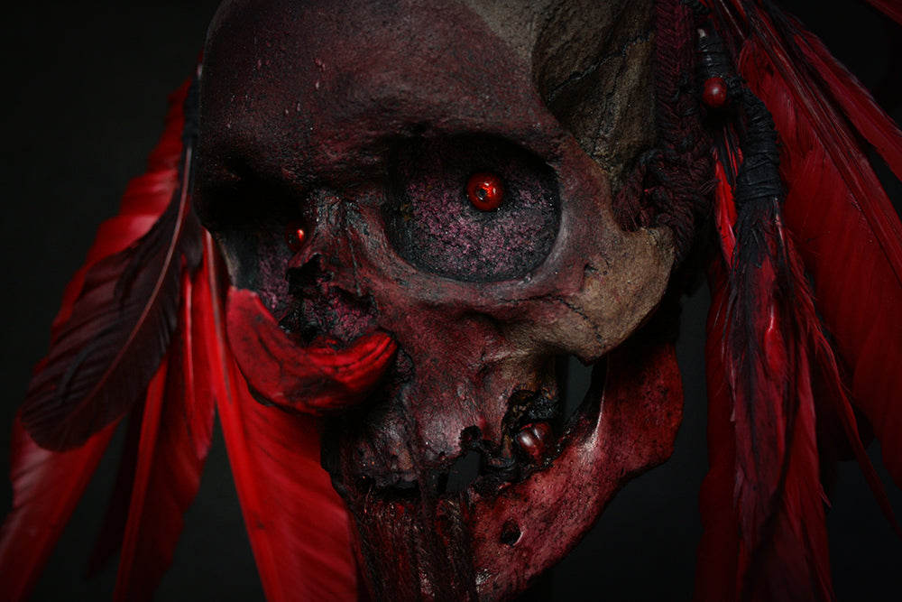 Skull mixed media sculpture "Red Chief Ruby lord" - SCULPTURE