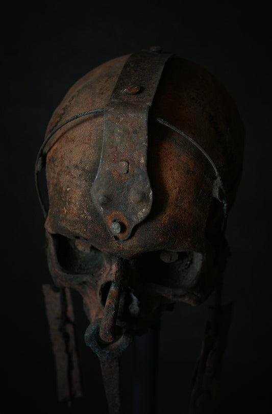 Skull mixed media sculpture "Sacred spirit guardian Rankh-ahrt-tep" - SCULPTURE