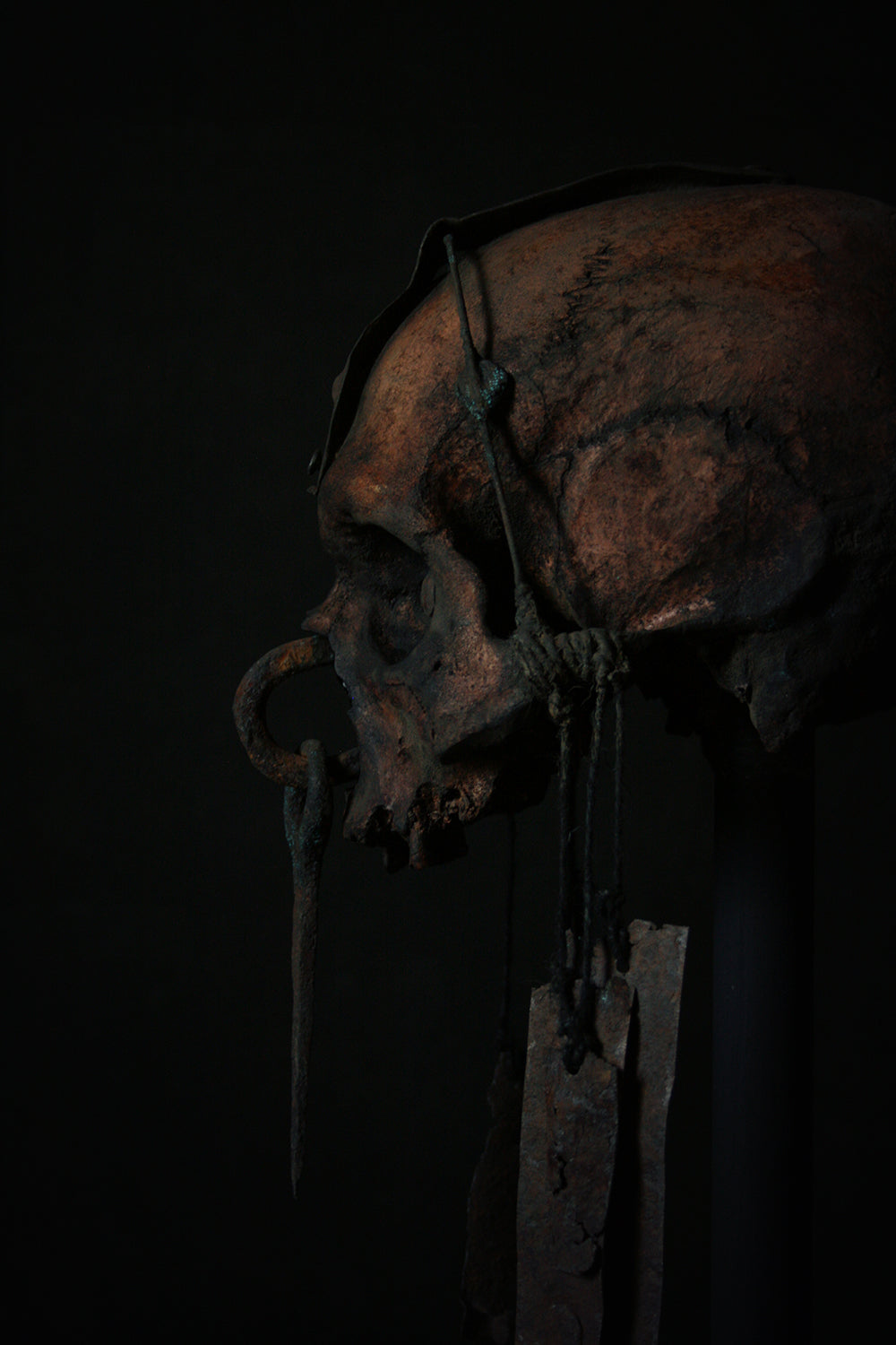 Skull mixed media sculpture "Sacred spirit guardian Rankh-ahrt-tep" - SCULPTURE