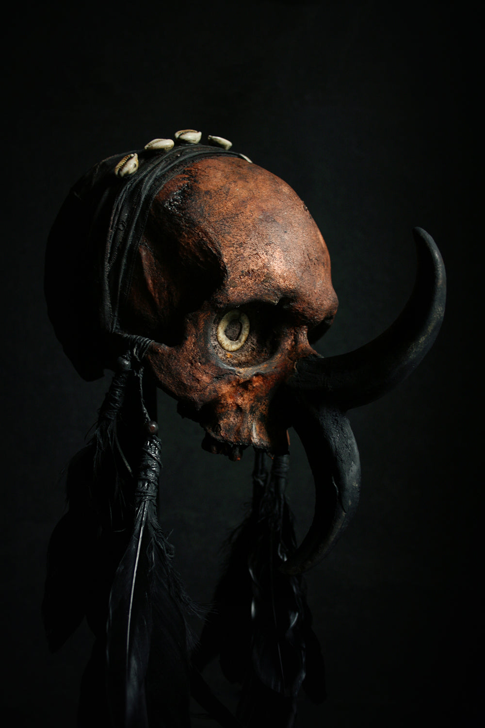 Skull mixed media sculpture "Double beak chieftan Akkar-noh" - SCULPTURE