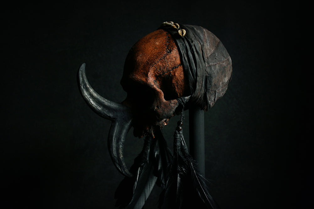 Skull mixed media sculpture "Double beak chieftan Akkar-noh" - SCULPTURE