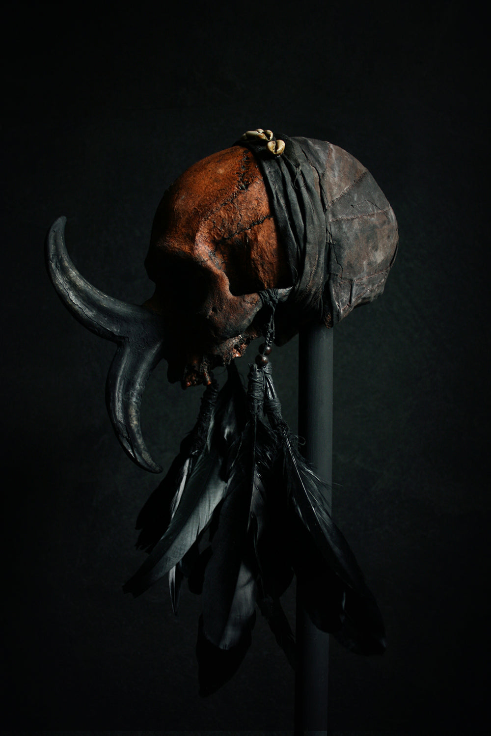 Skull mixed media sculpture "Double beak chieftan Akkar-noh" - SCULPTURE