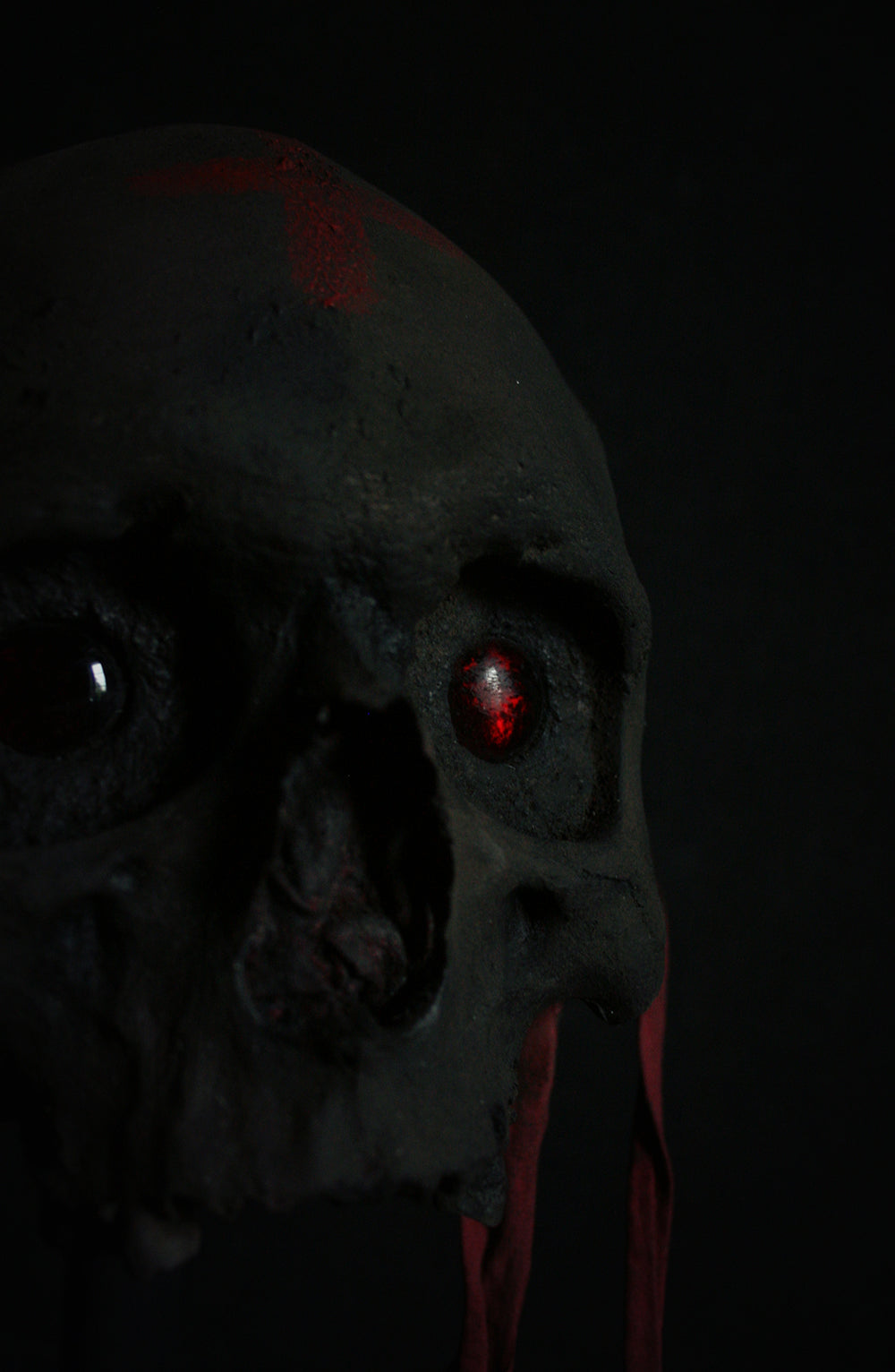 Skull mixed media sculpture "Voodoo spirit Randh, the watcher" - SCULPTURE