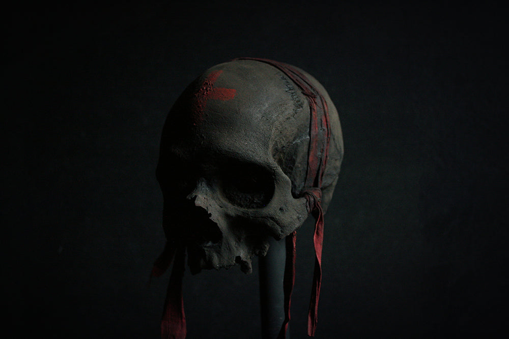 Skull mixed media sculpture "Voodoo spirit Randh, the watcher" - SCULPTURE