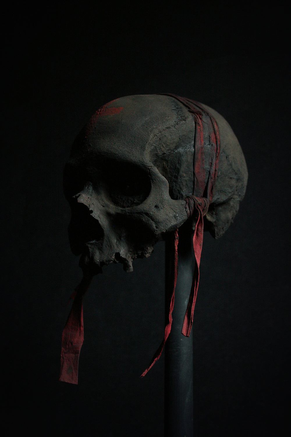 Skull mixed media sculpture "Voodoo spirit Randh, the watcher" - SCULPTURE