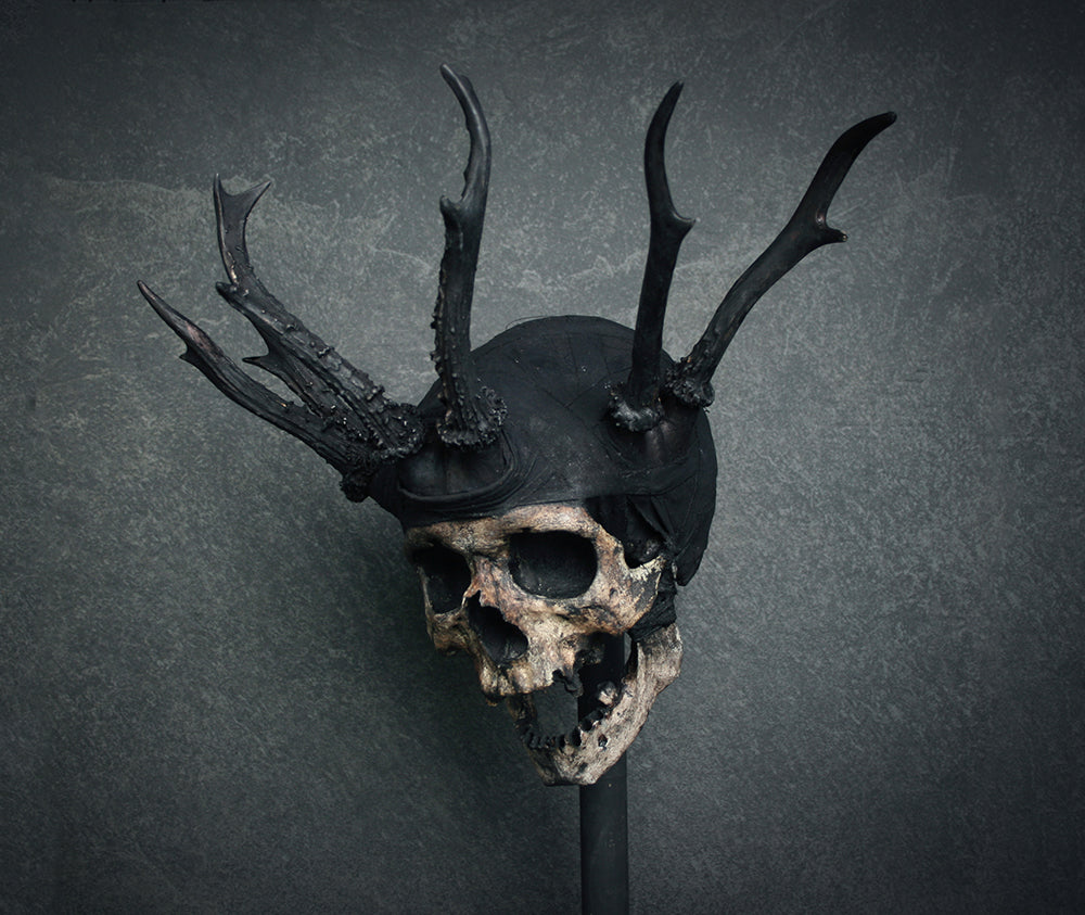 Skull mixed media sculpture "Shadow king Wrathr" - SCULPTURE