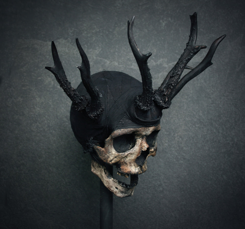 Skull mixed media sculpture "Shadow king Wrathr" - SCULPTURE