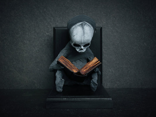Sculpture bookend "Weber the reader" - mixed media sculpture