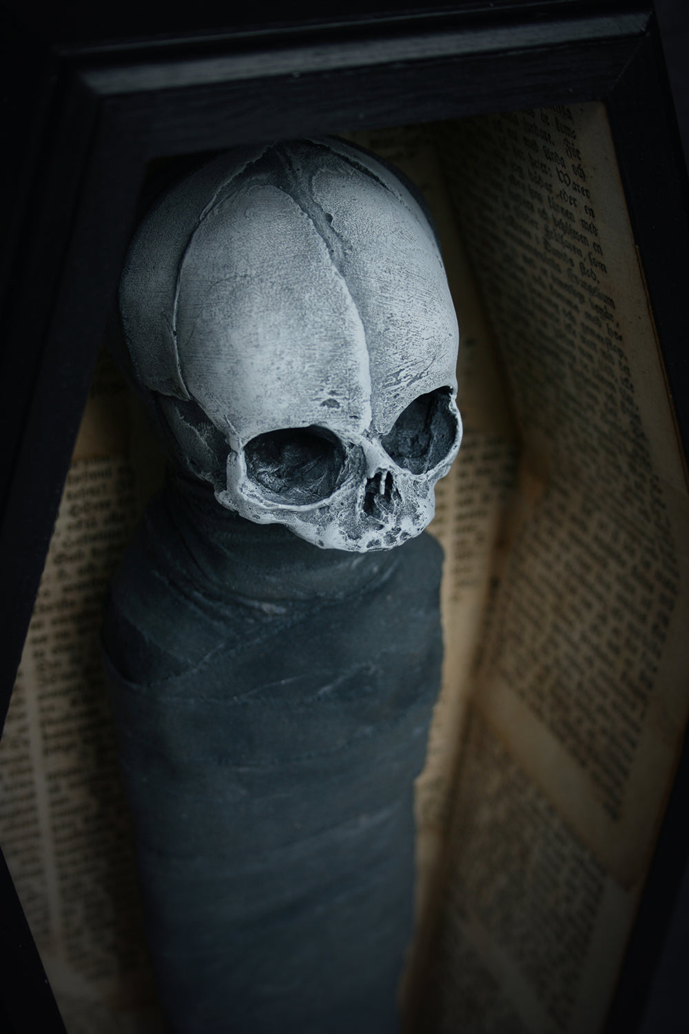 Sculpture Coffin dweller "Andth the lost" - mixed media sculpture