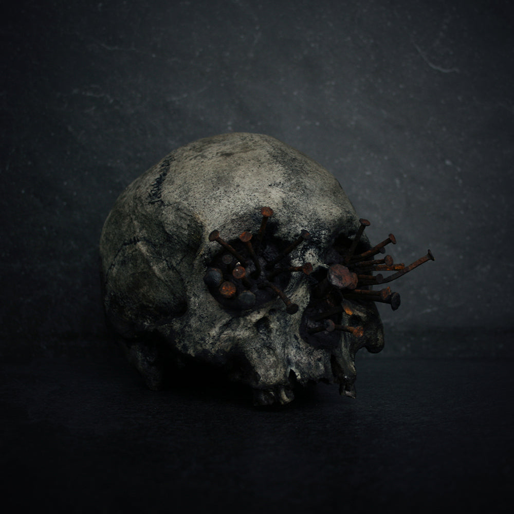 Skull mixed media sculpture "Voodoo nails A" - SCULPTURE