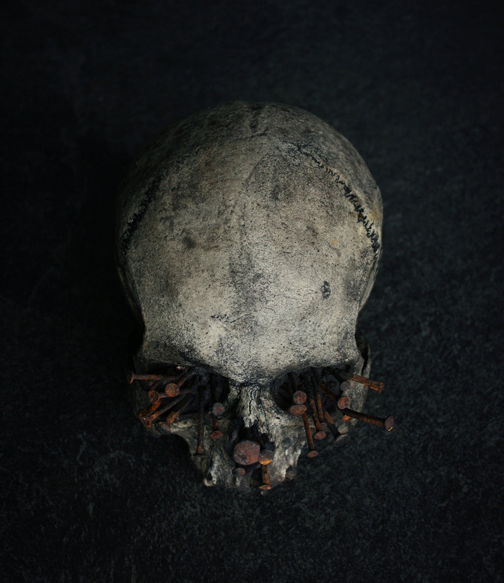 Skull mixed media sculpture "Voodoo nails A" - SCULPTURE